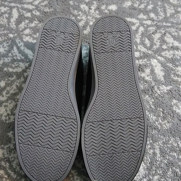 Men's size 8.5 black and gray Goodfellow shoes - Picture 7 of 7